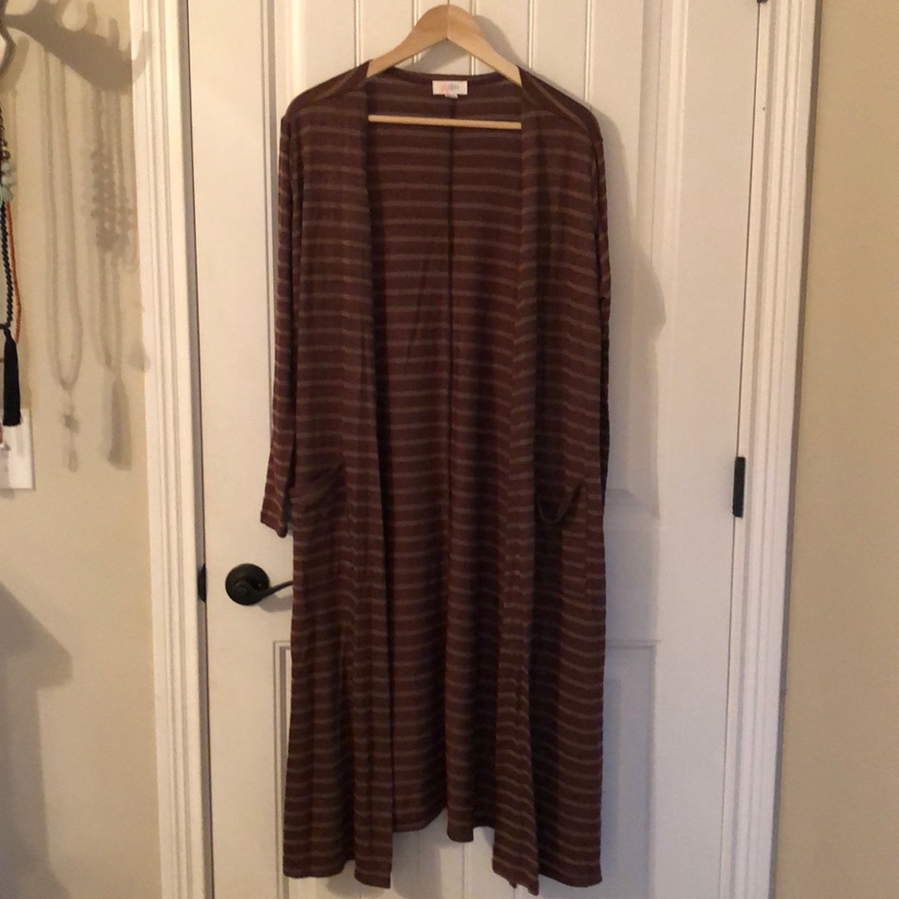 LuLaRoe Large NWOT Sarah